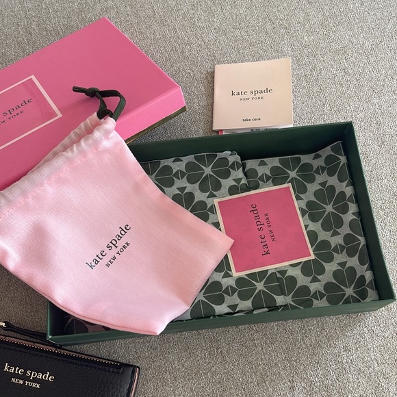 NWT Kate Spade Small Bifold Wallet - Picture 8 of 13